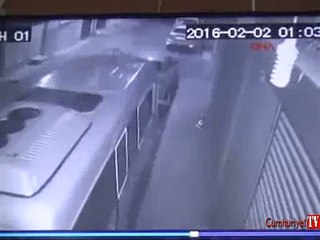 6 aracın kundaklanma anı kamerada