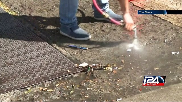 Hollande calls to end U.S. embargo on Cuba