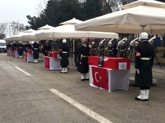 Şehitler İçin Cenaze Töreni Düzenleniyor