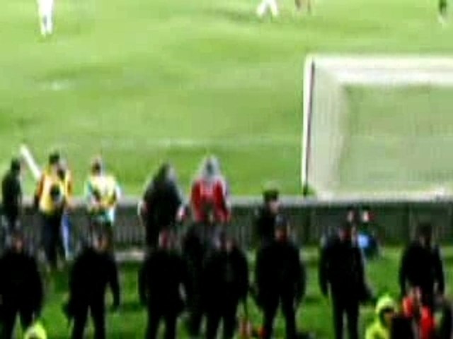 Arrivée des CRS huées à Gerland Lyon-Nantes