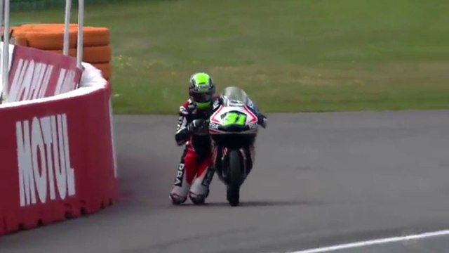 Motosikletten Düşmek Üzereyken Son Anda Kurtuldu