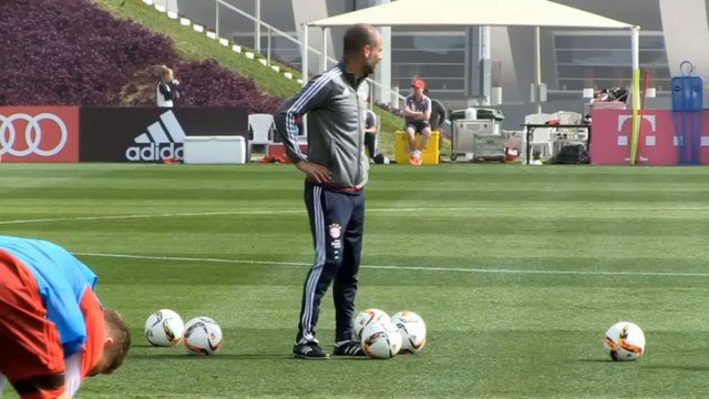 Foot - ANG - Man City : Guardiola fait les gros titres