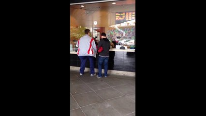 2 gars, 1 ticket de cinéma