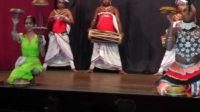 ШРИ ЛАНКА - НАЦИОНАЛЬНЫЕ ТАНЦЫ