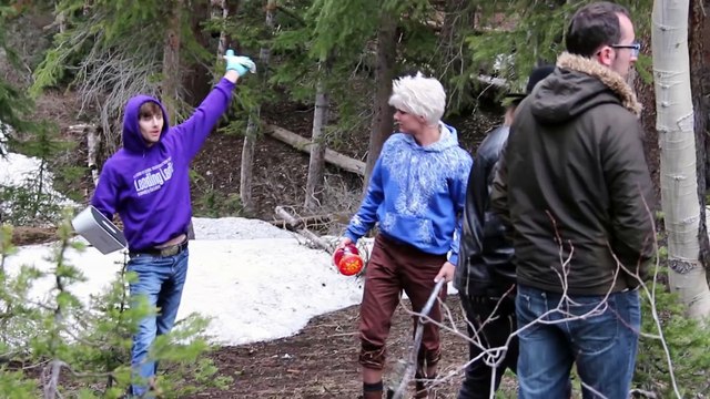 Elsa & Jack Frost Bloopers Find a Way (Jelsa)