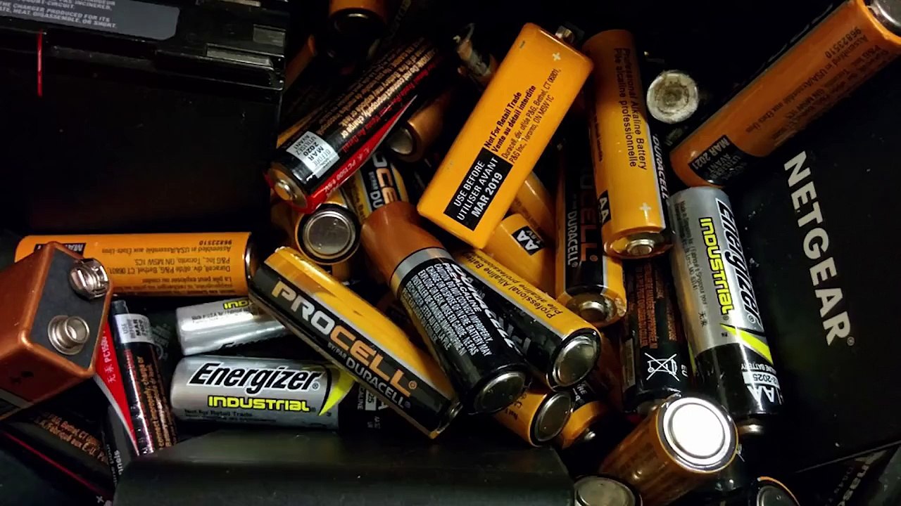 Researchers Create Battery That Deactivates Before Getting Too Hot - IGN News