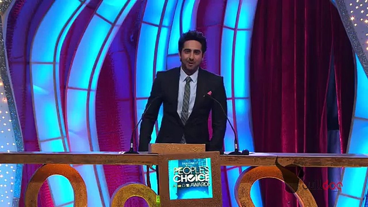 Barun Sobti & Sanaya Irani win Favorite TV On-Screen Jodi at the People s Choice Awards 2012 [HD]