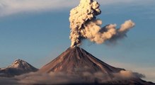 Colima Yanardağı Yine Patladı, Volkanın Müthiş Patlaması Kameralara Yansıdı