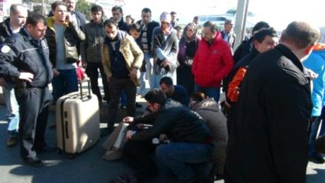 Yaralanan Kızını Görünce Sinir Krizi Geçirdi