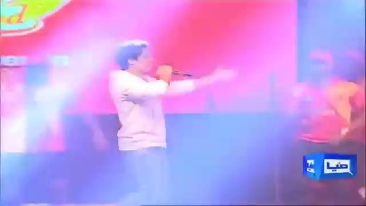 Ali Zafar Performance in opening Ceremony of PSL 2016