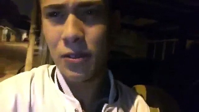 Youtuber Luis Mariz jogando água em mendigo