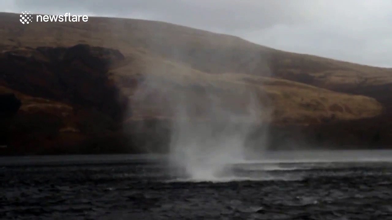 Whirlwinds appear in Scottish loch during Storm...
