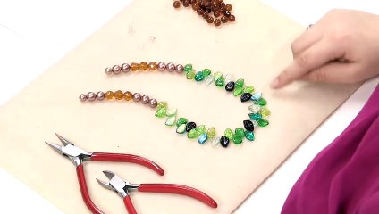 How To Bead Necklaces For Women