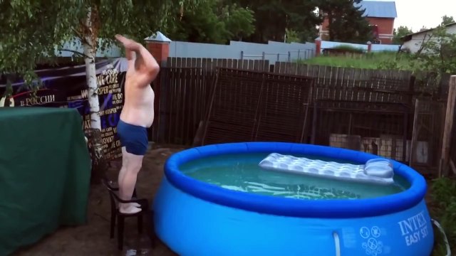 Внимание на стульчик! СИЛЬНО РЖЕМ НА 22 СЕКУНДЕ