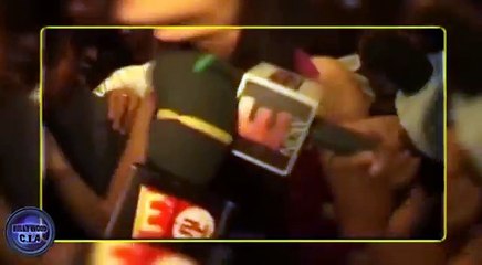 Kareena Kapoor gets GROPED by FANS