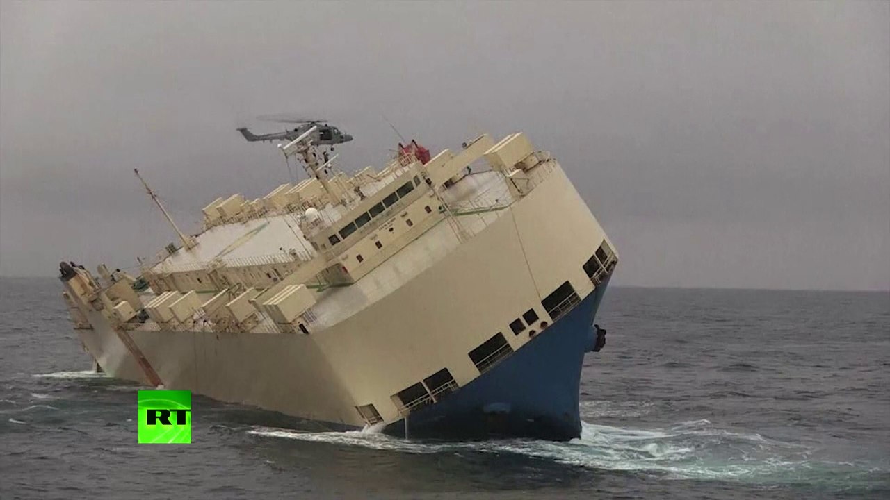 Remorqué, le cargo Modern-Express poursuit sa route vers les côtes espagnoles