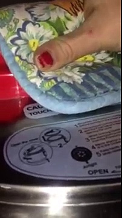 Elite 10 quart electric pressure cooker- beef & bone broth- 1st run