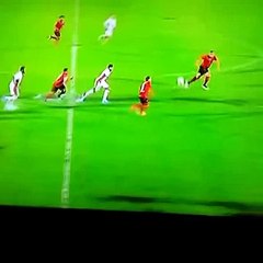 Это футбол или всё же водное поло- -)