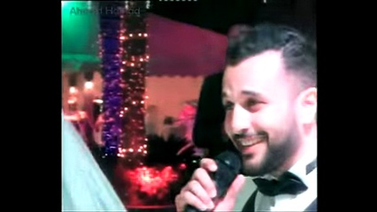 عريس وعروسة يفاجئون الجميع و يغنو اجمل اغنيه رومانسيه دويتو احمد حشاد و اماني - فرحتنا