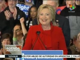 Hillary Clinton afirma que seguirá en pie de lucha por EE.UU.