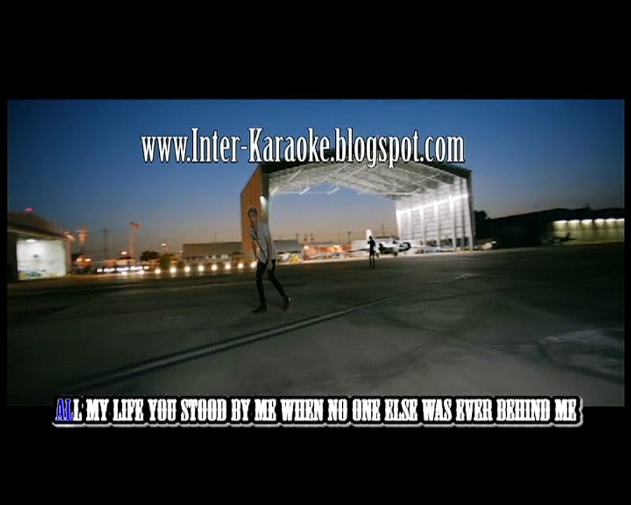 {Karaoke} One Direction - Drag Me Down (Sample)