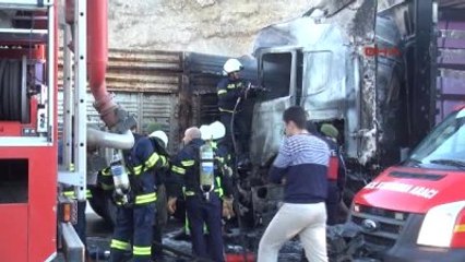 Eskişehir Kamyona Çarpan Tır Alev Aldı; Ahmet Öldü, Babası Ağır Yaralı
