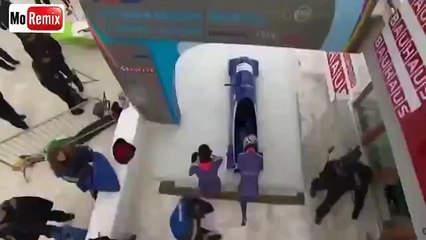 не могу, смотрел не раз - все равно ржу )