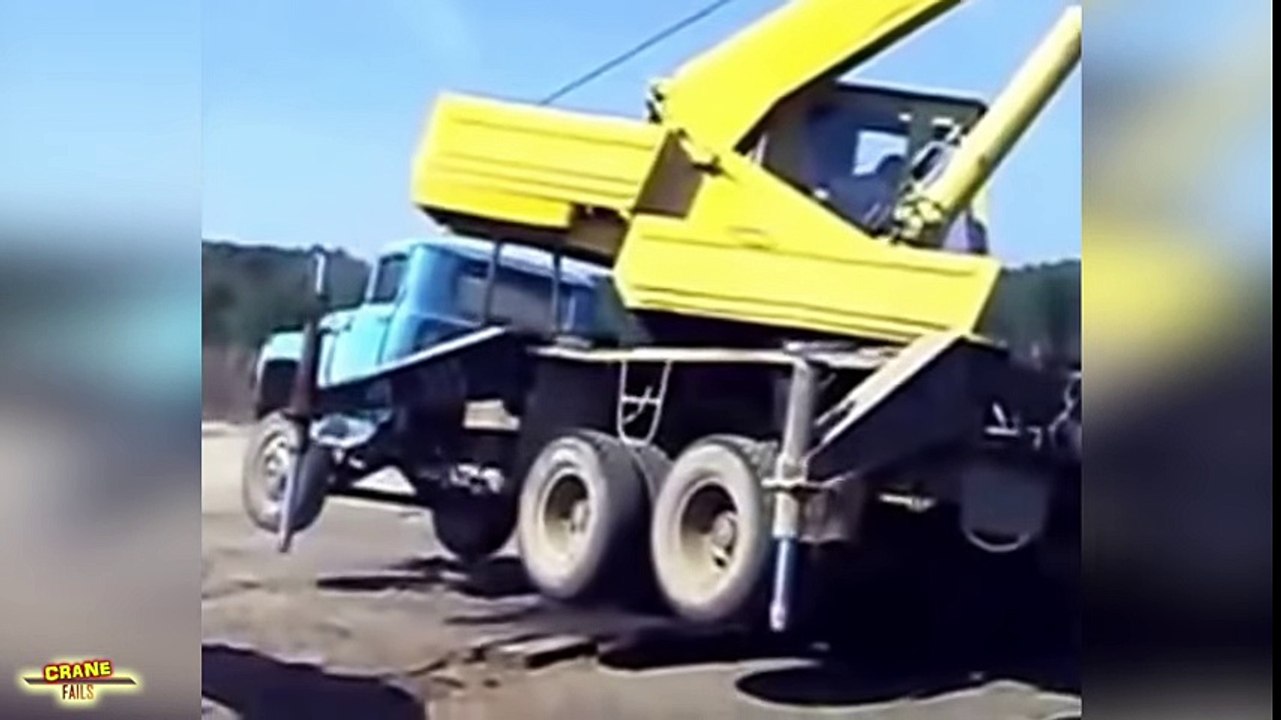 Epic Crane Fails -