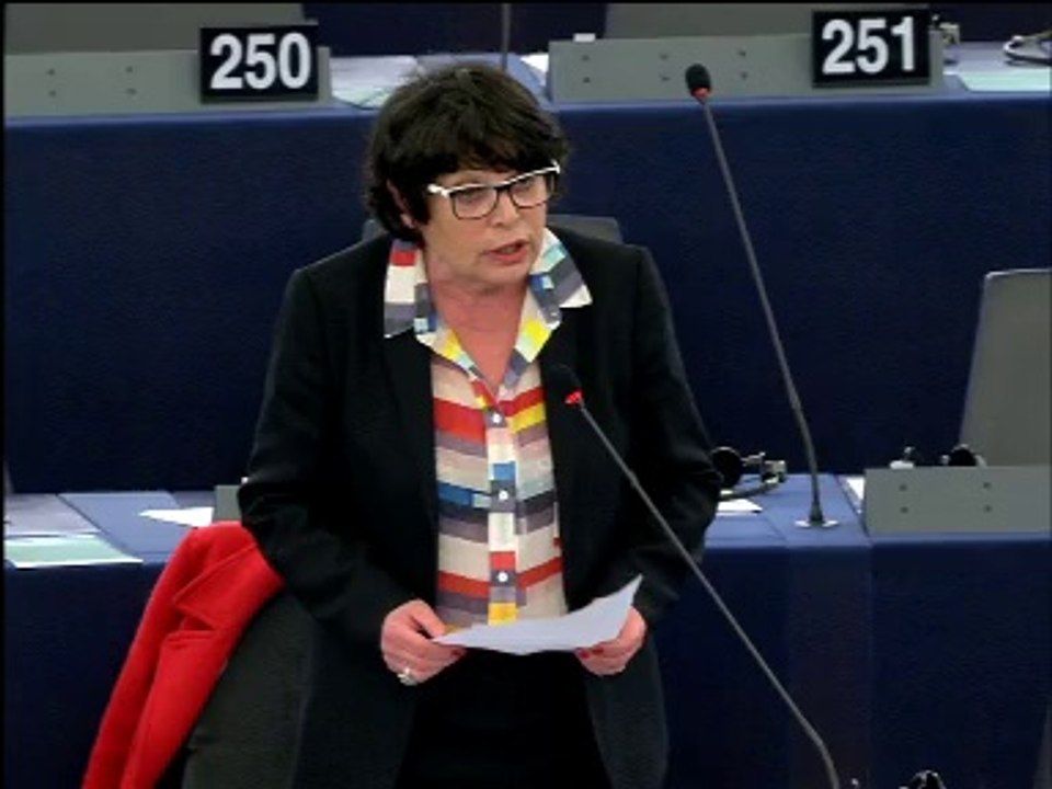 Michèle Rivasi sur les essais cliniques: "Nous nous heurtons à l'opacité des laboratoires!"