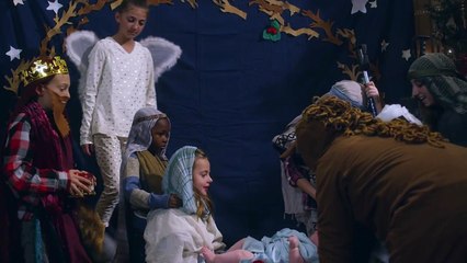 Over A Thousand People Came Together To Break a Record And Bring This Moving Christmas Hymn To Life
