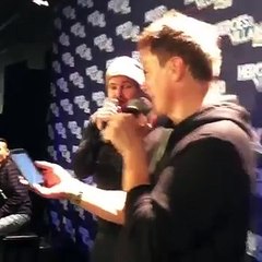 Stephen Amell and John Barrowman sing/kiss at HVFF January 23 2016