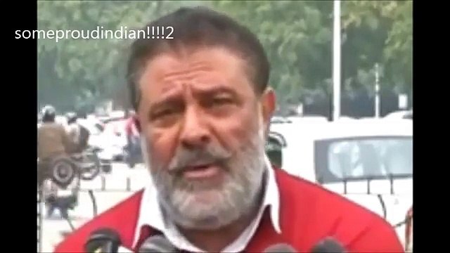 Angry Yograj Singh (Yuvi's father) calls MS Dhoni begger for not selecting Yuvraj Singh