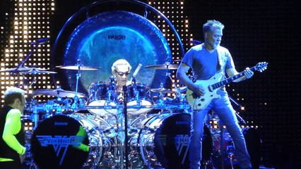 Van Halen - Drop Dead Legs/Feel Your Love Tonight (Camden.Nj) 8.27.15