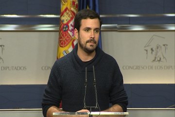IU ofrece su programa para negociar con el PSOE