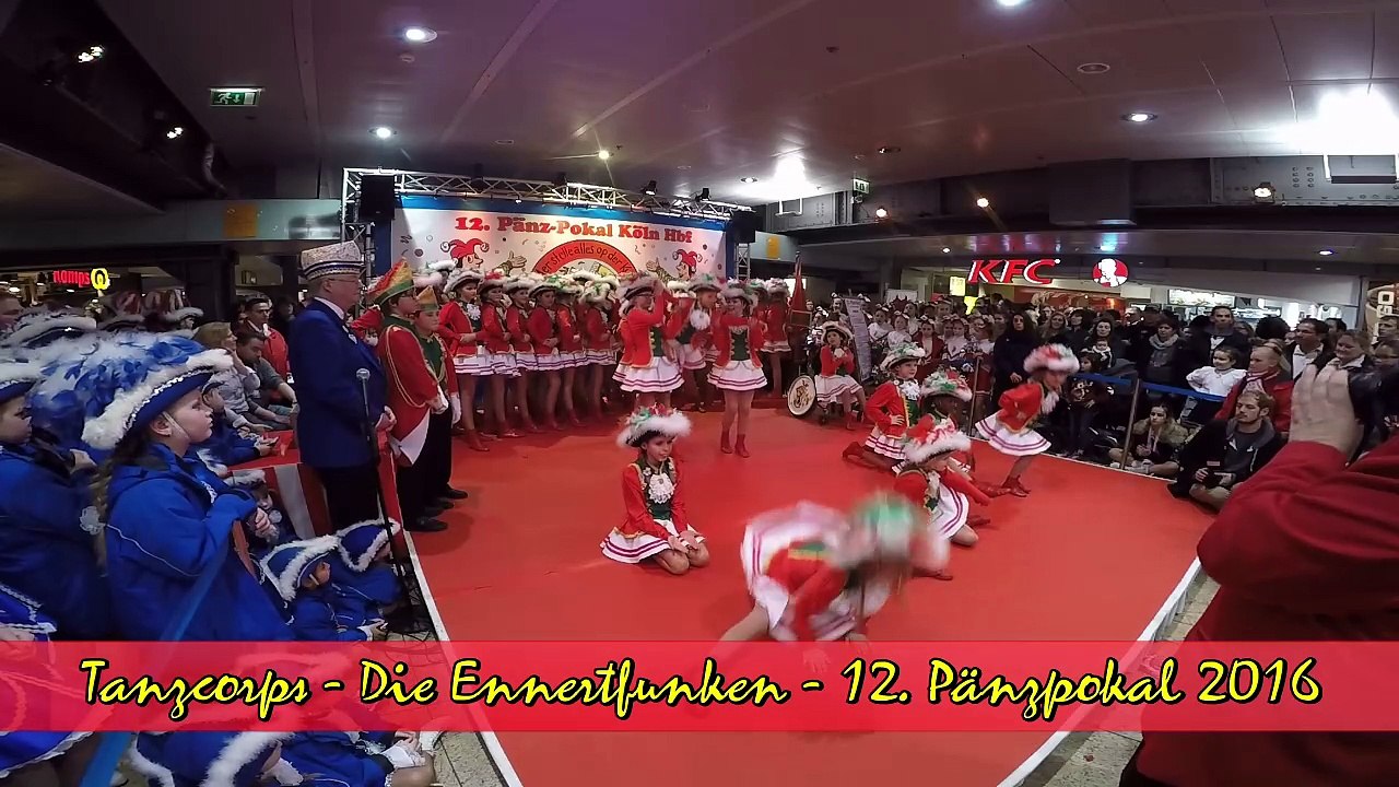 Die Ennertfunken sind das Tanzcorps der Grossen Küdinghovener Karnevalsgesellschaft. - Auftritt 12. Pänzpokal 2016 Köln