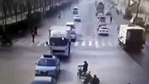 Auto che levitano in Cina