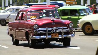 Du lịch Cuba - Xe cổ đặc sản của Cuba