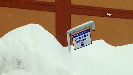 Bitlis’te kar 2 buçuk metreyi buldu, hayat durdu