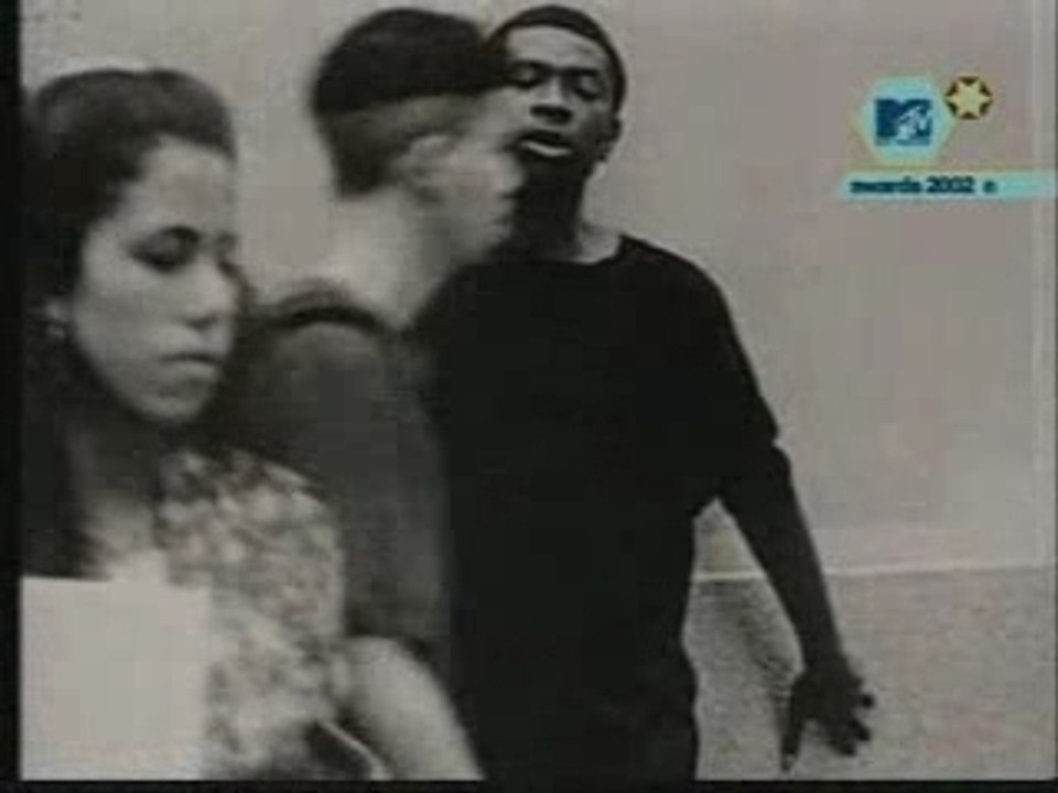 Youssou N'Dour & Neneh Cherry - Seven Seconds