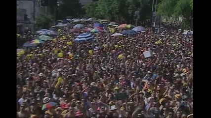 Foliões desistem de viajar para curtir o carnaval de rua em São Paulo