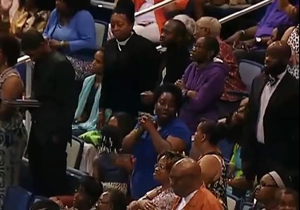 Bishop Noel Jones Closing at 2015 Full Gospel Baptist Church Fellowship International Conference