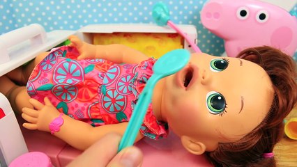 Скачать видео: Baby Alive Doll Sick! Goes To The Peppa Pig Hospital + Popo Ambulance & Carrying Case Disn