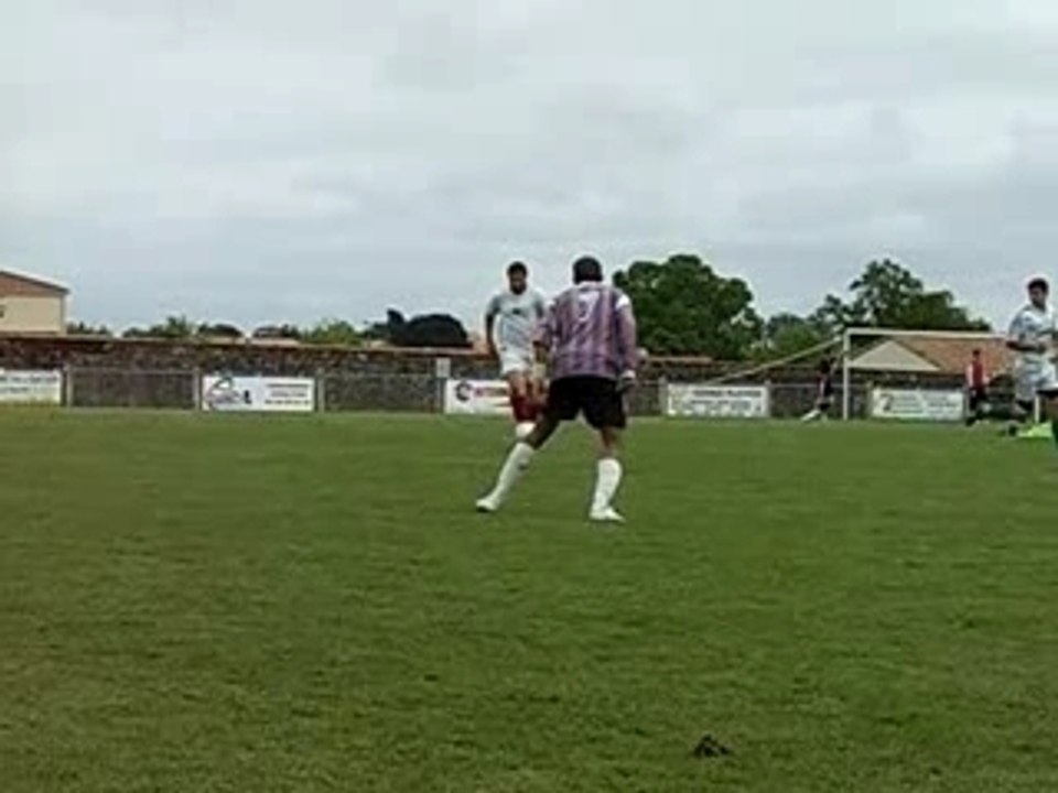 HOT N THE FOOTYZ