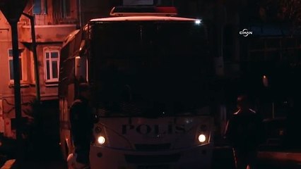 Download Video: HDP Beyoğlu ilçe binasına polis baskını