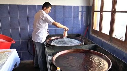 Azerbaycan'da tatlıların baş tacı: Şeki baklavası