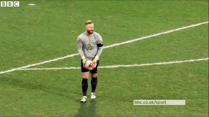 Önünde Patlayan Topa Muhteşem Bir Oyunculuk Sergileyen Teknik Direktör