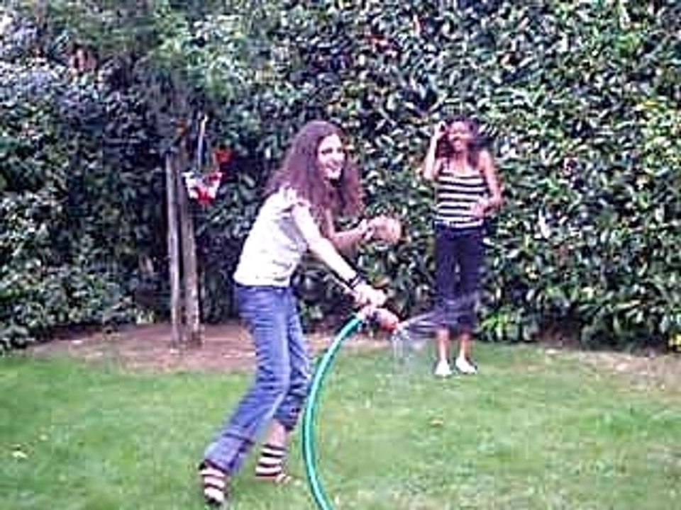 Vidé0  Bataille d'eau 2006