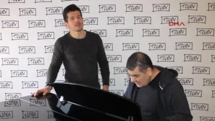 Sahne Sırası Emre Belözoğlu'nun!..