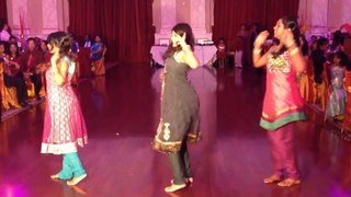 Pakistani Girls Dance In Marriage Hall | Munni Badnam Hui | HD