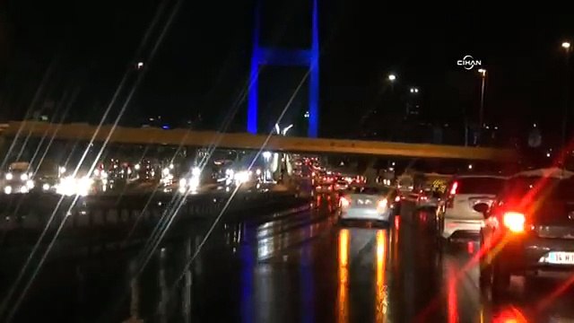 Yeni yıla Boğaziçi Köprüsü’nde girdiler